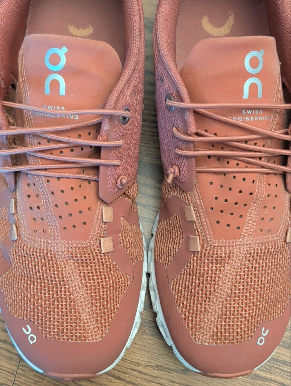 On Cloud Running Shoes Size 10 - Picture 8 of 8